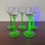 5 Uranium Borrelglaasjes op Groene Voet, Glaswerk, Glas, Antiek en Kunst, Antiek | Glas en Kristal, Ophalen of Verzenden