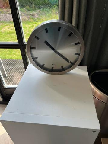 Zack rvs klok beschikbaar voor biedingen