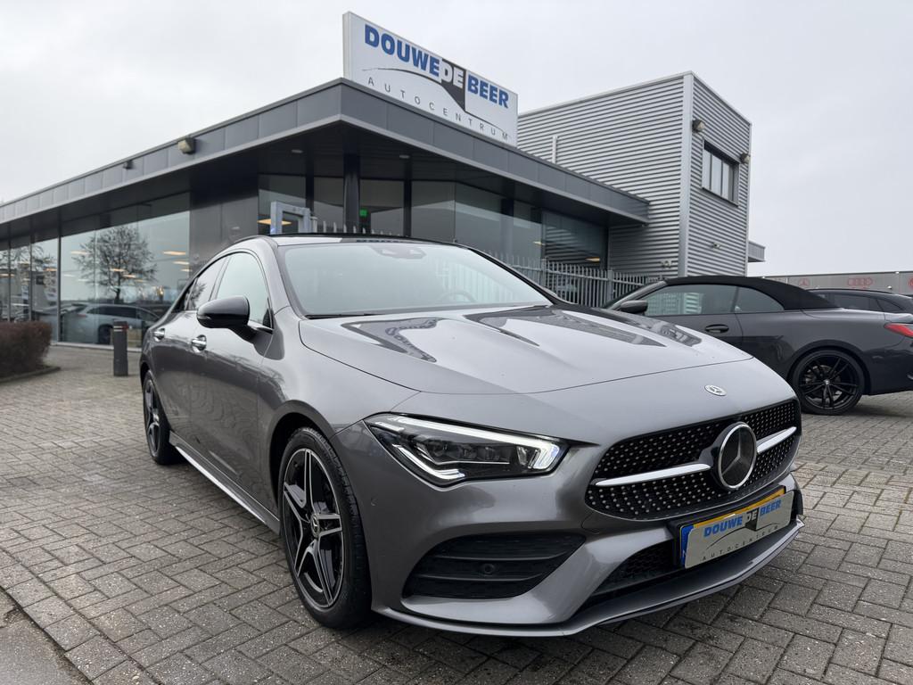 Mercedes-Benz CLA-Klasse 200 Premium Plus AMG Line Pano-Dak, Gebruikt, Euro 6, 4 cilinders, Leder en Stof