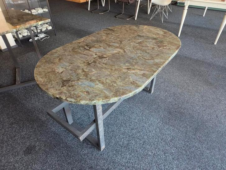 Unieke labradoriet ovale tafel, eye catcher decoratie, Huis en Inrichting, Tafels | Eettafels, 100 tot 150 cm, 200 cm of meer