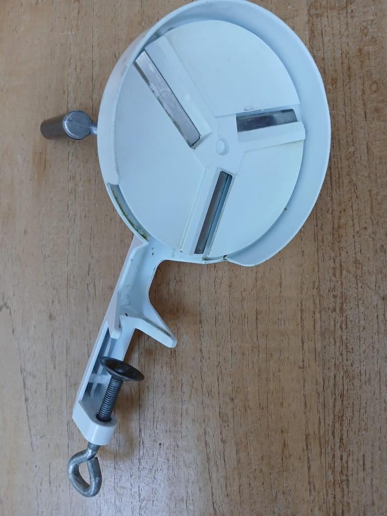 Aldon Snijbonenmolen Vintage Aluminium, Huis en Inrichting, Keuken | Keukenbenodigdheden, Ophalen of Verzenden