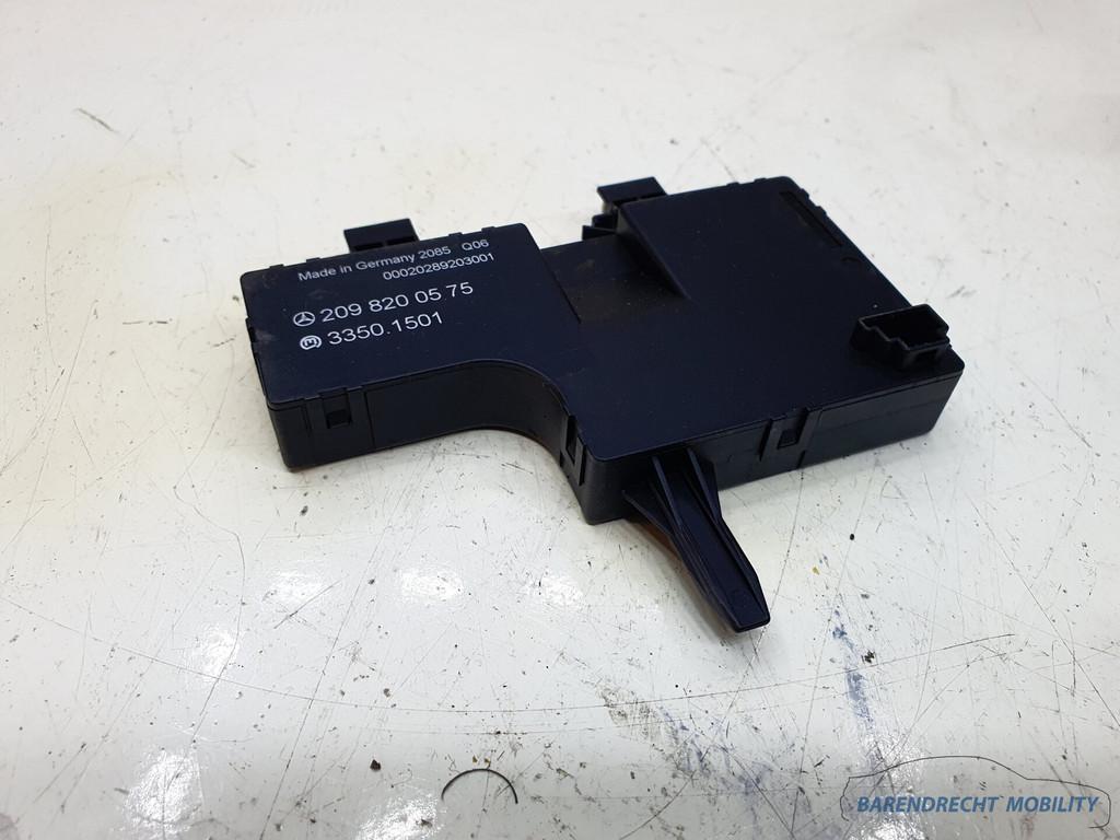 Mercedes W209 C209 CLK keyless go module A2098200575 origine, Auto-onderdelen, Elektronica en Kabels, Gebruikt, Mercedes-Benz AG