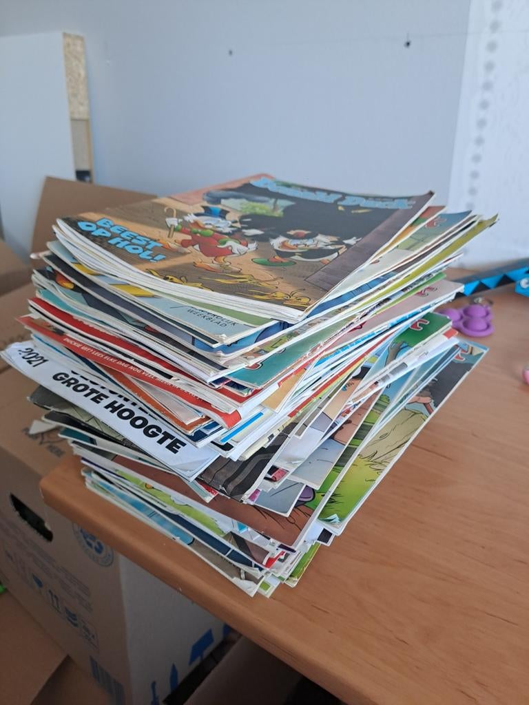 Stapel Donald Duckjes - Doe een bod of ruilen!, Boeken, Stripboeken, Meerdere stripboeken, Ophalen, Gelezen