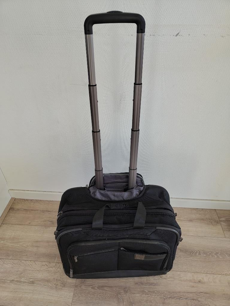 Handbagage (cabin), Ophalen, Overige materialen, Wieltjes, Gebruikt