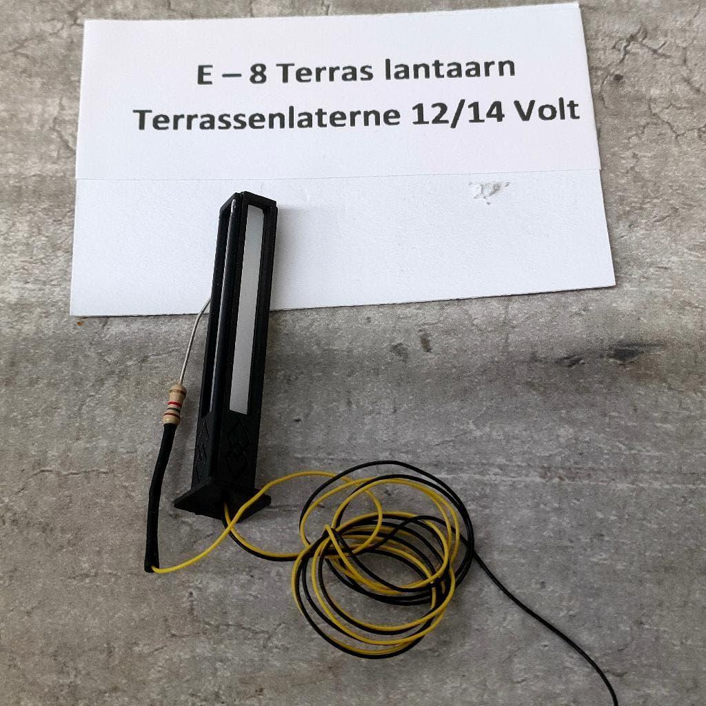 E – 08 Terras verlichting veranderd automatisch van kleur, Hobby en Vrije tijd, Modeltreinen | H0, Gelijkstroom, Overige typen