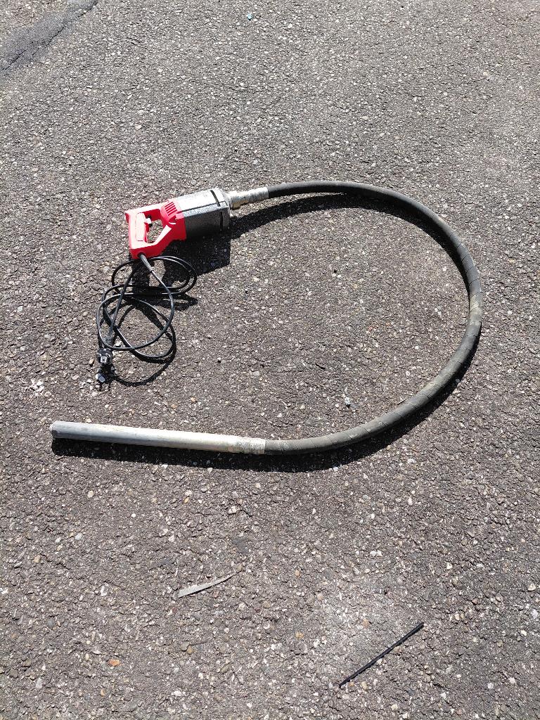 Trilnaald voor beton, Ophalen, Zo goed als nieuw