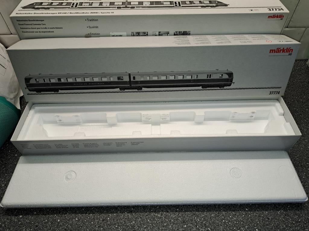 Mooie lege marklin lok doos 37774, Hobby en Vrije tijd, Modeltreinen | H0, Wisselstroom, Locomotief, Ophalen of Verzenden, Zo goed als nieuw