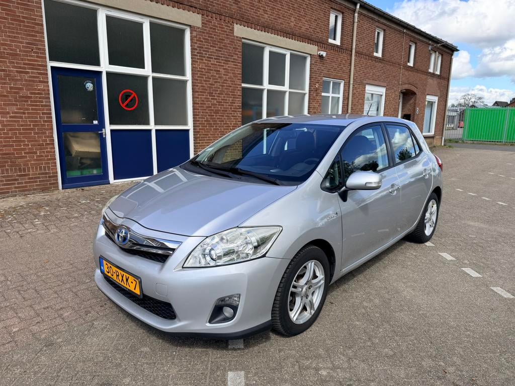 Toyota Auris 1.8 Full Hybrid 5DR CVT 2011 Grijs, Auto's, Toyota, 4 cilinders, 25 km/l, Auris, Te koop