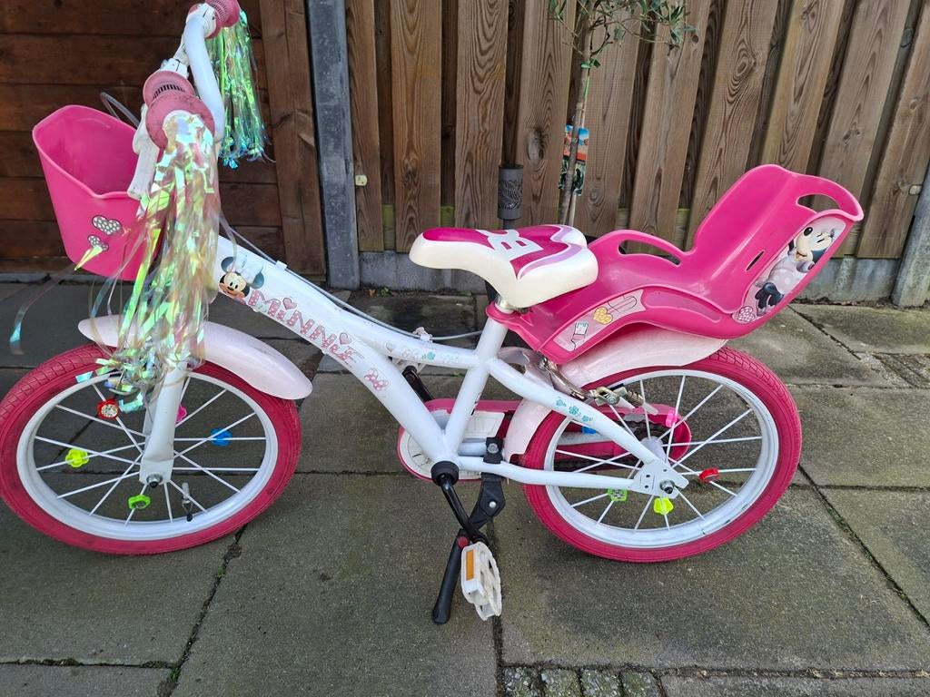 Minnie Mouse kinderfiets 16 inch met poppenmandje en zitje, Ophalen, Gebruikt, 16 tot 20 inch, Minnie Mouse