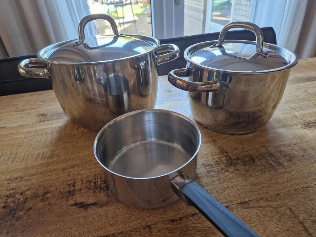 3 stalen pannen - IKEA, Ophalen of Verzenden, Rvs, Pannenset