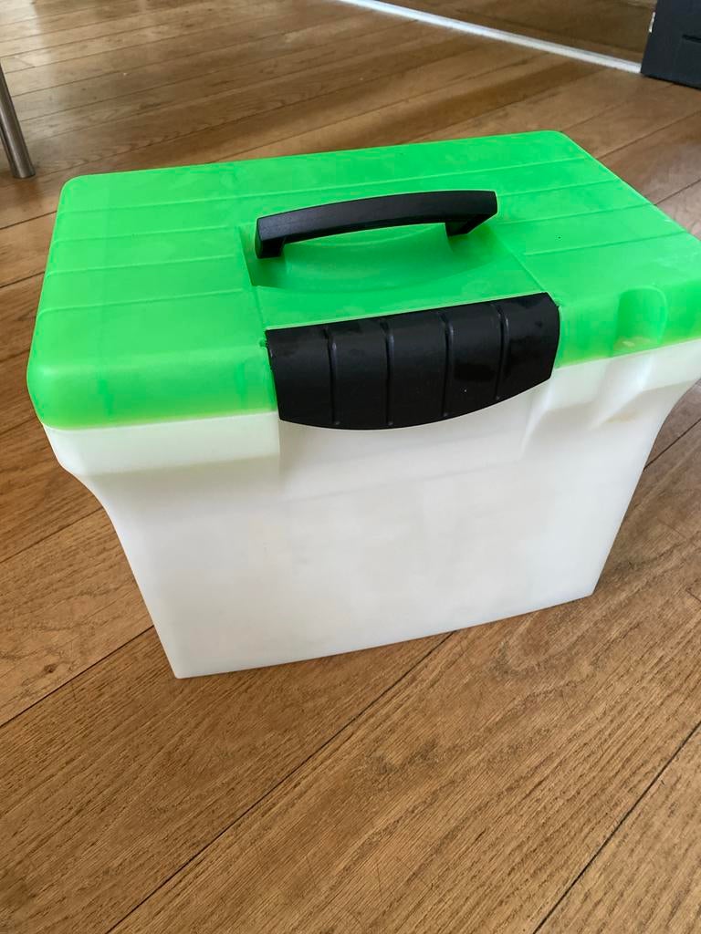 Archiefdoos met hangmappen - Groen/Wit, Diversen, Schrijfwaren, Ophalen of Verzenden, Gebruikt