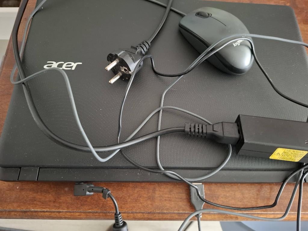 Laptop Acer Asperire ES 15 plus tas Targus, Computers en Software, Windows Laptops, Ophalen of Verzenden, Zo goed als nieuw, 15 inch