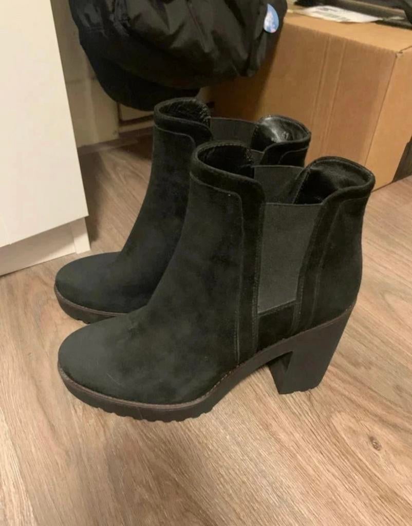 Hogan enkellaarsjes zwart met hak maat 41, Ophalen of Verzenden, Zo goed als nieuw, Zwart