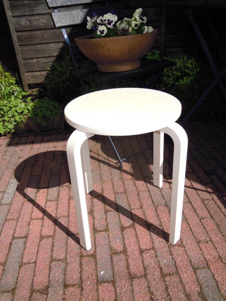 Ikea Frosta kruk, Huis en Inrichting, Krukjes, Ophalen of Verzenden, Gebruikt, Hout