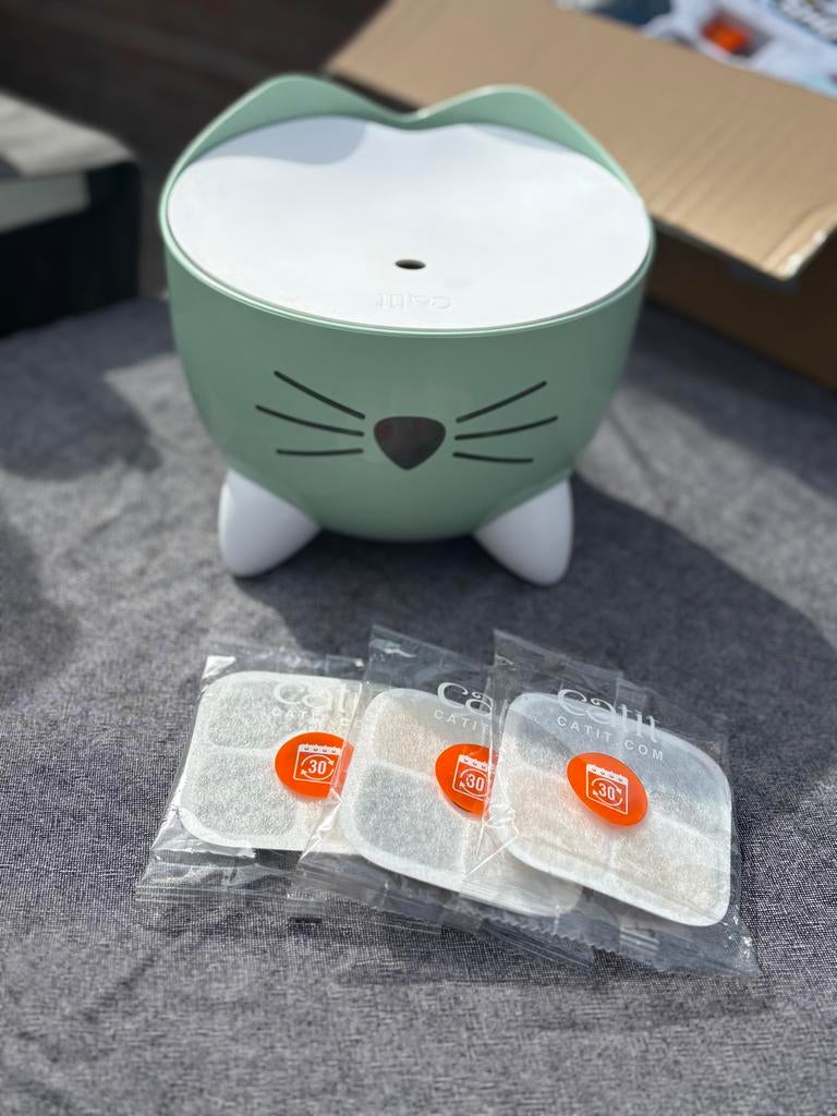 Catit Drinkfontein incl 3 filters, Dieren en Toebehoren, Katten-accessoires, Ophalen