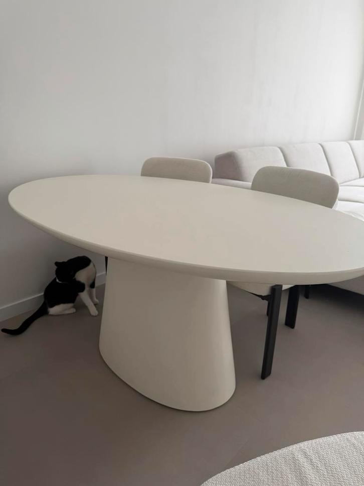 Gigameubel Eettafel Ovaal Wit 160cm, Huis en Inrichting, Tafels | Eettafels, Zo goed als nieuw, 50 tot 100 cm, 150 tot 200 cm