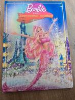 Boek barbie in een zeemeermin avontuur, Boeken, Ophalen of Verzenden, Zo goed als nieuw, 3 tot 4 jaar