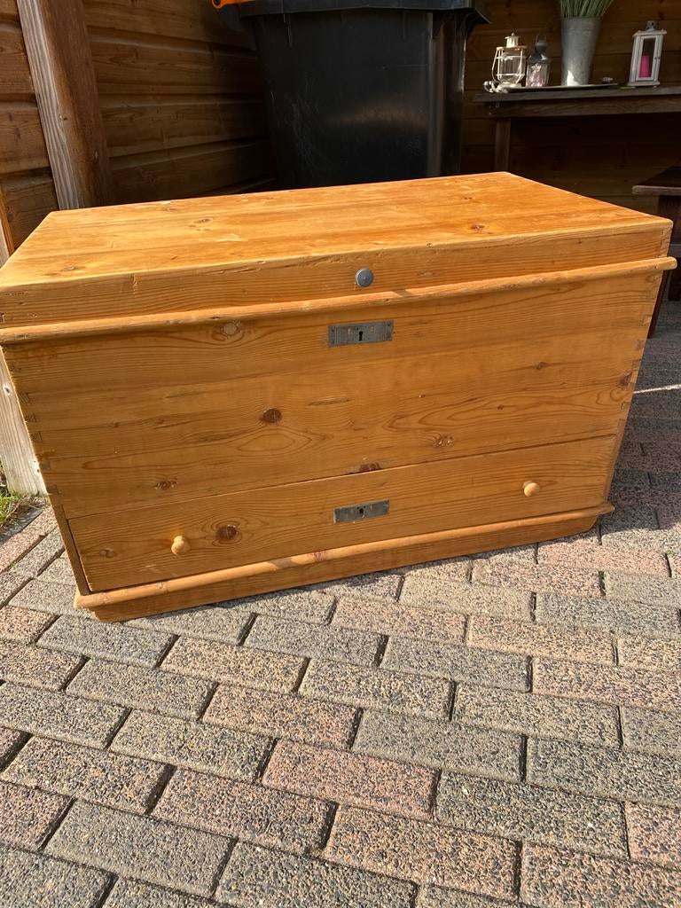 Te koop oude licht grenen dekenkist., Huis en Inrichting, Ophalen, 100 tot 150 cm, Zo goed als nieuw, Minder dan 50 cm