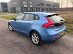 Volvo V40 1.6 T2 120PK 2015 Blauw, Auto's, Volvo, Voorwielaandrijving, 1596 cc, 4 cilinders, Blauw