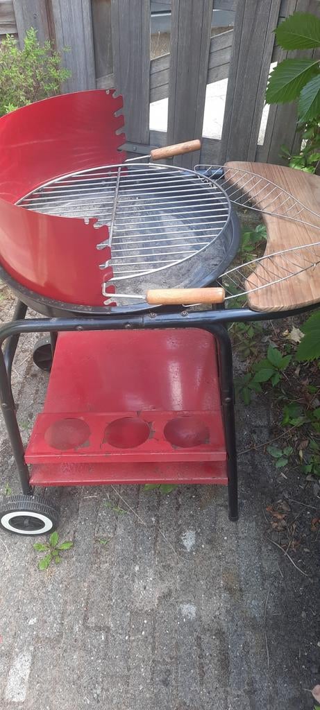 BBQ  houtskool op wielen, Ophalen