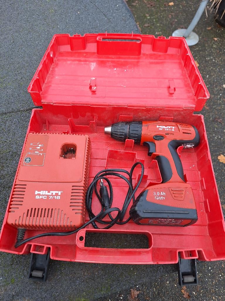 Hilti schroefmachine / accu boormachine, Doe-het-zelf en Verbouw, Gereedschap | Boormachines, Ophalen, Gebruikt, Variabele snelheid