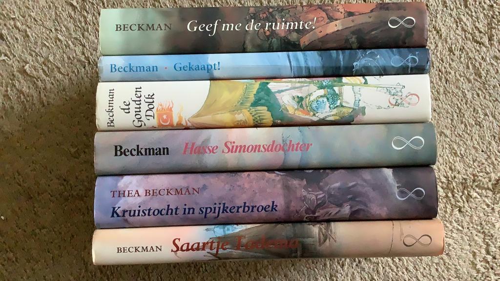 Thea Beckman, 6x: Gekaapt - Hasse - Saartje - Kruistocht -, Boeken, Ophalen of Verzenden, Zo goed als nieuw, Fictie