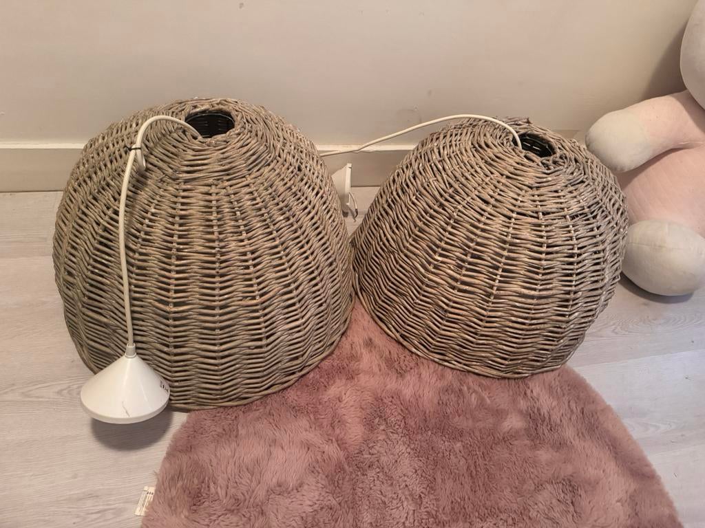 2x grote rotan hanglampen, Huis en Inrichting, Ophalen of Verzenden, Zo goed als nieuw, Minder dan 50 cm