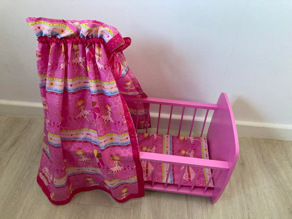 Poppenwiegje poppenbed, Ophalen of Verzenden, Zo goed als nieuw, Babypop