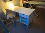 Massief houten bureau - gratis af te halen, Ophalen, Gebruikt, Bureau