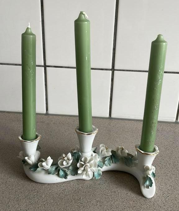 Prachtige kandelaar porselein Alba Lulia Romania, Ophalen of Verzenden, Overige materialen, Minder dan 25 cm