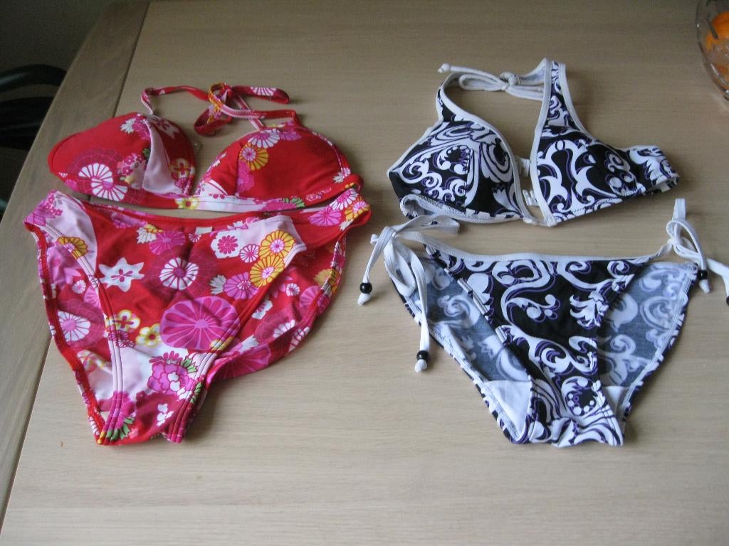 bikini donkerpaars/ wit, Kleding | Dames, Badmode en Zwemkleding, Ophalen of Verzenden, Gedragen, Wit, Bikini