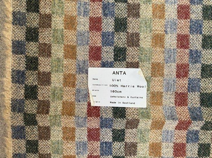 ANTA Uist: bijzondere SCHOTSE meubelstof in blokjes patroon, Hobby en Vrije tijd, Stoffen en Lappen, Nieuw, Wol, 120 cm of meer