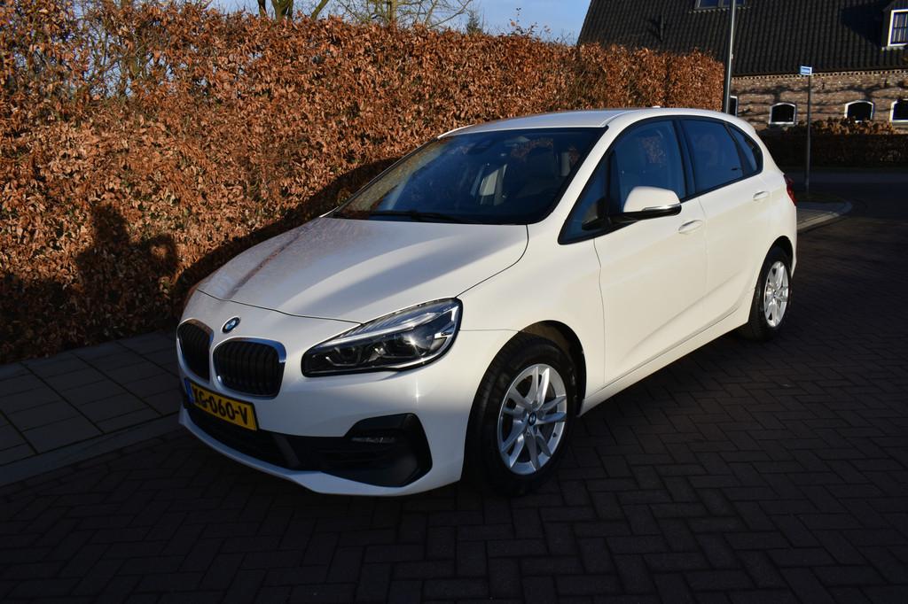 BMW 2 Serie Active Tourer 218i Executive AUT. '19 79DKM NIEU, Auto's, BMW, Stof, Gebruikt, Wit, Origineel Nederlands