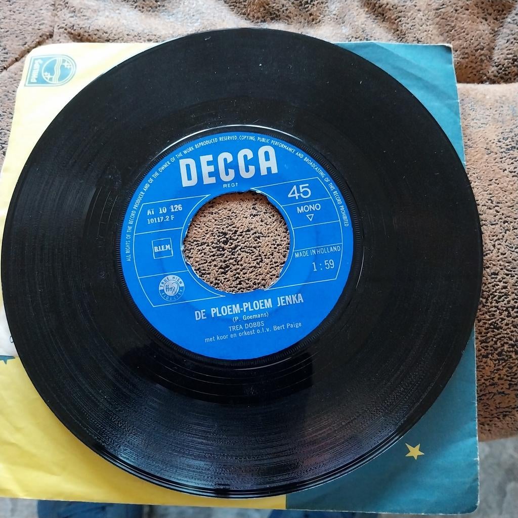 Trea Dobbs - De Ploem-Ploem Jenka / Stad (Single), Ophalen of Verzenden