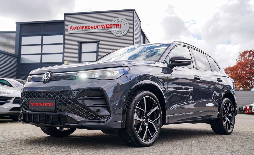 Volkswagen Tiguan 1.5 eTSI R-Line Edition | 360 camera | Mas, Stof, 1498 cc, 4 cilinders, 150 pk