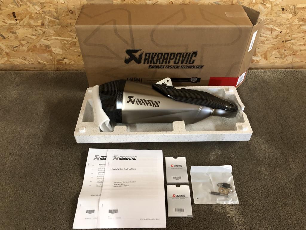 Akrapovic A60705979000 uitlaat demper KTM 990 Duke 2024, Verzenden, KTM, Stallhofnerstraße 3, Betriebsgebiet Süd, Mattighofen, Oberösterreich, 5230, AT