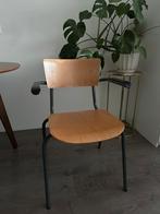 Schoolstoeltje met leuningen, Ophalen, Zo goed als nieuw, Eén