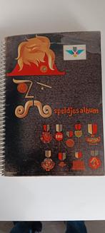 Speldjes album, Verzamelen, Speldjes, Pins en Buttons, Ophalen of Verzenden, Gebruikt, Overige onderwerpen