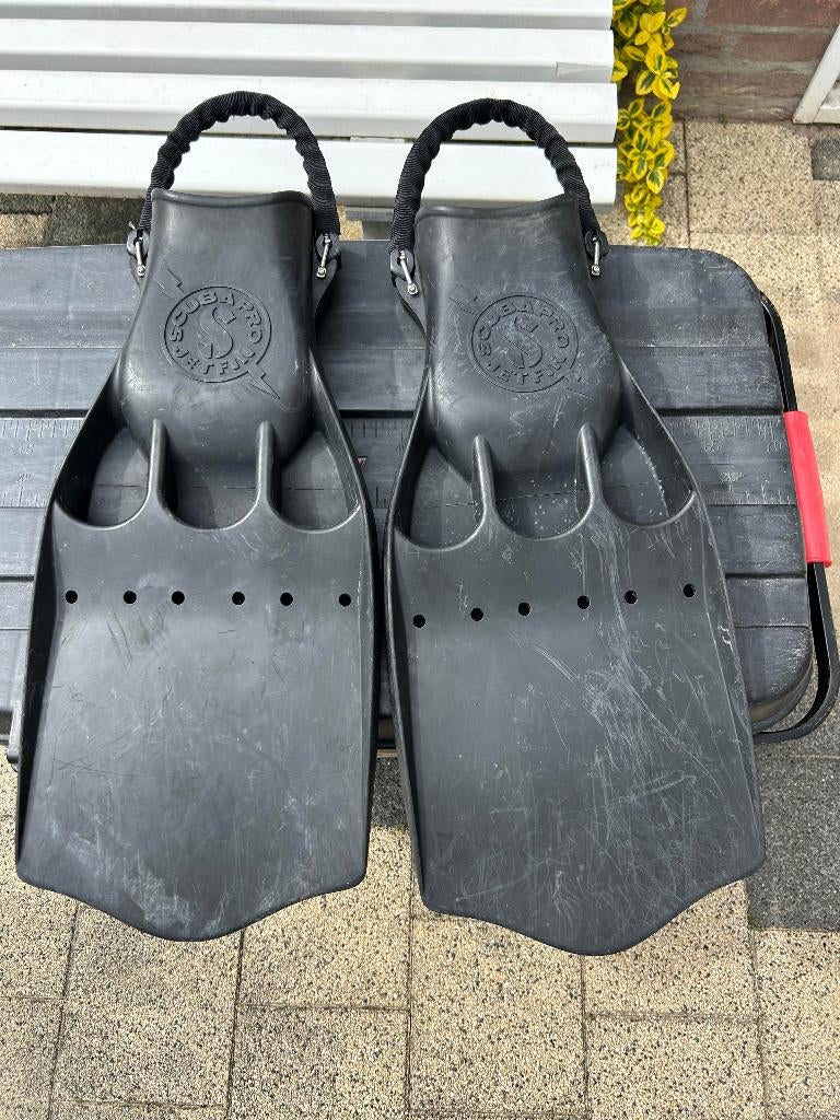 Duikspullen (vest, vinnen, boots, handschoenen, kompas), Watersport en Boten, Duiken, Ophalen of Verzenden, Gebruikt, Zwem- of Duikvliezen