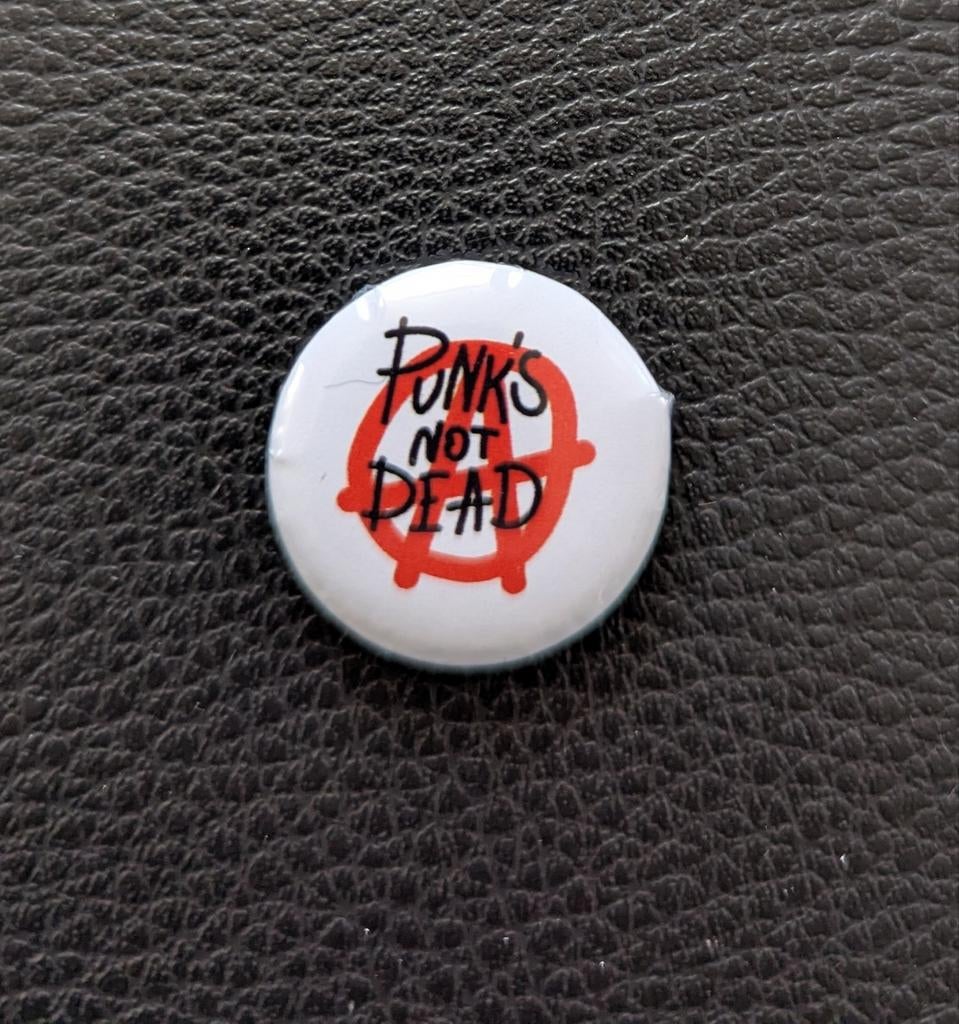 Punks Not Dead – 25 mm button – wit, rood, zwart, Ophalen of Verzenden