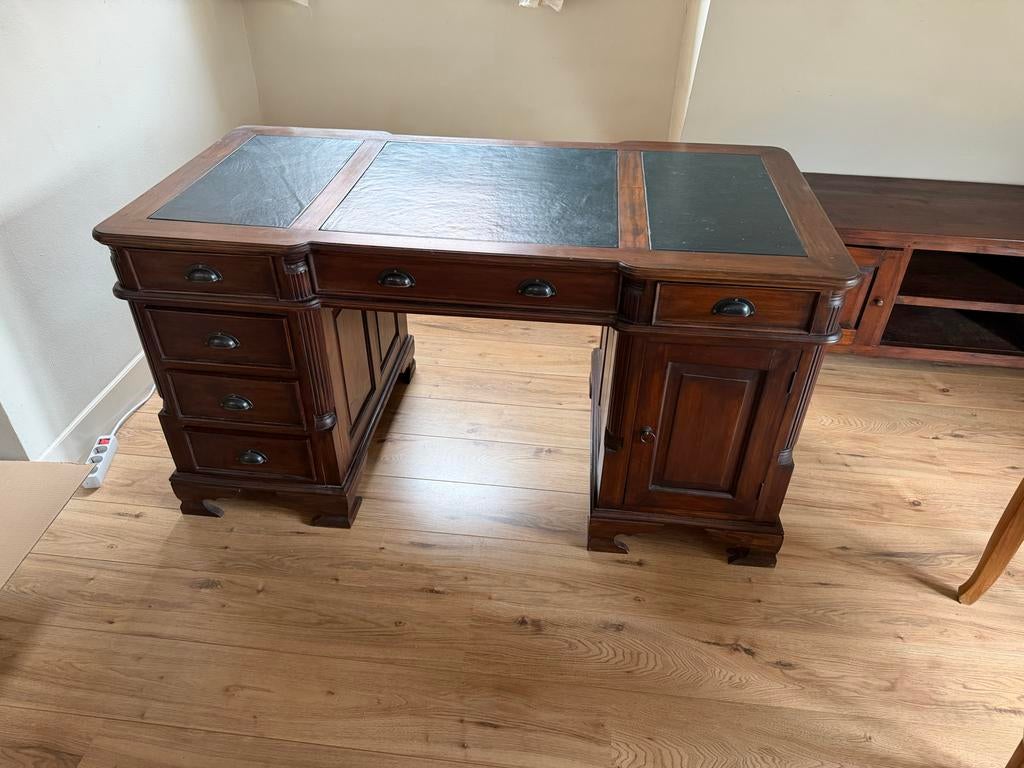 Ouderwets bureau met lades en groen blad, Huis en Inrichting, Bureaus, Ophalen, Overige typen, Gebruikt, Bruin