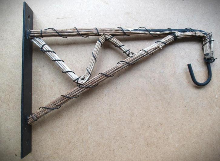 Wandhaak Willow~Hanging basket haak~Planten haak, Tuin en Terras, Tuinwanddecoratie, Gebruikt, Ophalen of Verzenden