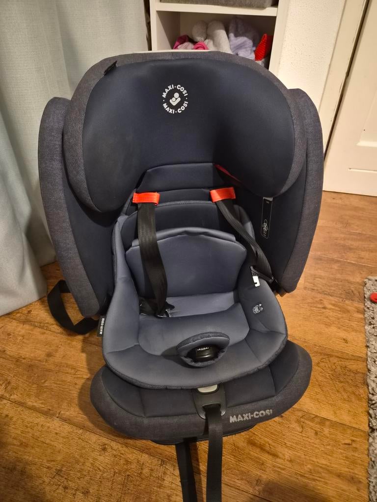 Maxi-Cosi Titan Plus Autostoel - Zo goed als nieuw, Kinderen en Baby's, Autostoeltjes, Ophalen, Zo goed als nieuw, 9 t/m 36 kg