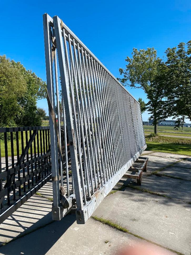 Schuifpoort 2 delig groot  occasion, Tuin en Terras, Tuinpoorten, Gebruikt, Schuifpoort, IJzer, 200 cm of meer, 200 cm of meer