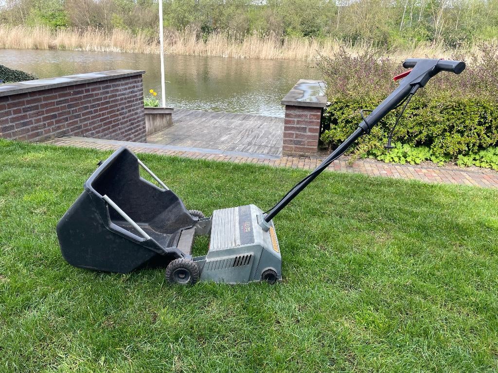 Verticuteermachine Black&Decker 30 cm, Tuin en Terras, Verticuteermachines, Ophalen, Gebruikt, Elektrisch, Black&Decker