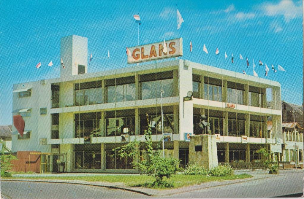 Suriname Paramaribo GLANS Warenhuis, Verzamelen, Ansichtkaarten | Themakaarten, Verzenden, 1980 tot heden, Ongelopen, Gebouw