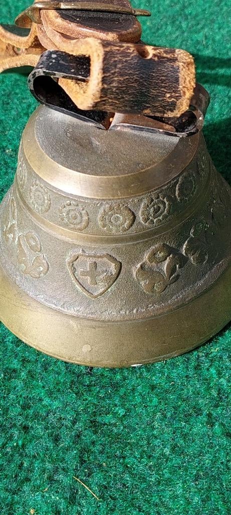 Antieke Zwitserse Koebel met Leren Riem, Antiek en Kunst, Ophalen of Verzenden