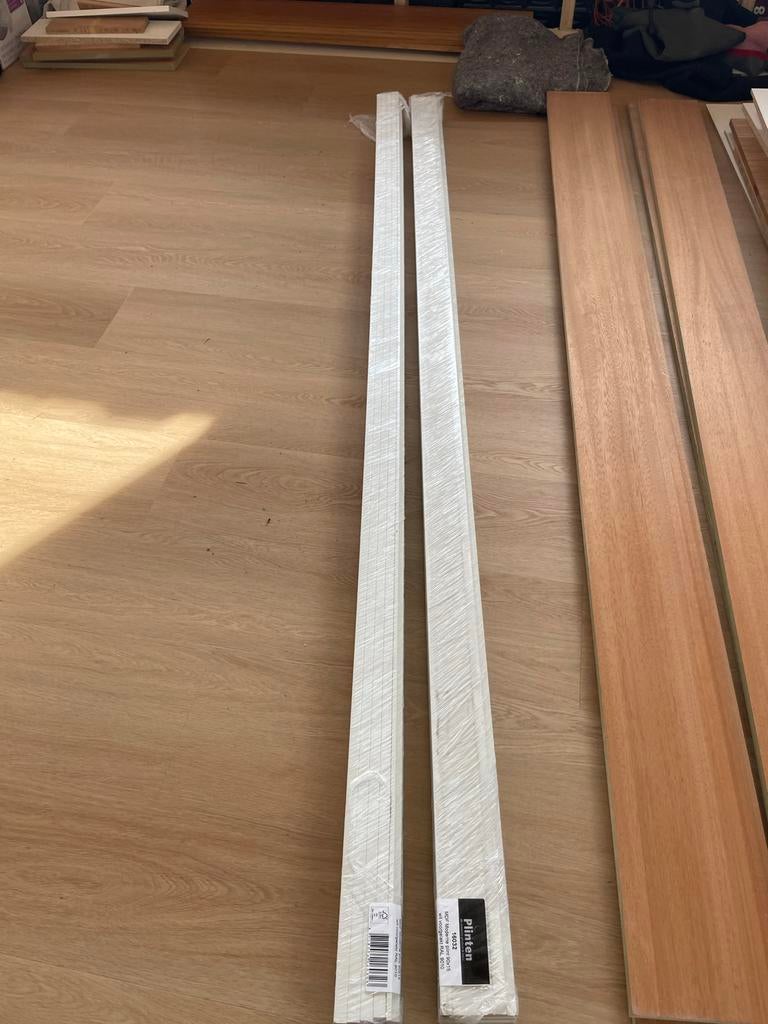 Nieuwe MDF Moderne Plinten 90x15 Wit Voorgelakt RAL 9010, Doe-het-zelf en Verbouw, Plinten en Afwerking, Nieuw, Ophalen of Verzenden