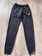 Nike trainingsbroek maat 146-152, Kinderen en Baby's, Kinderkleding | Maat 146, Ophalen of Verzenden, Gebruikt, Jongen of Meisje