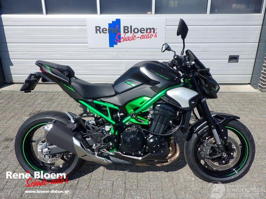 Kawasaki Z 900 (bj 2026), Overig, Kawasaki